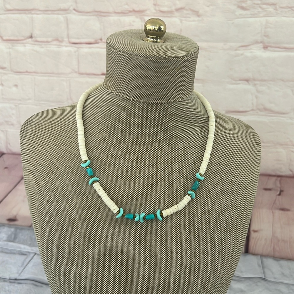 Vintage puke shell turquoise choker necklace barrel clasp 15”